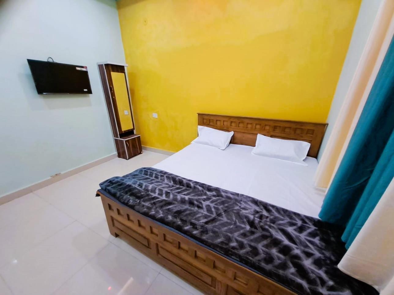 Utsav Lodge And Mangal Bhavan Pipariā Zewnętrze zdjęcie