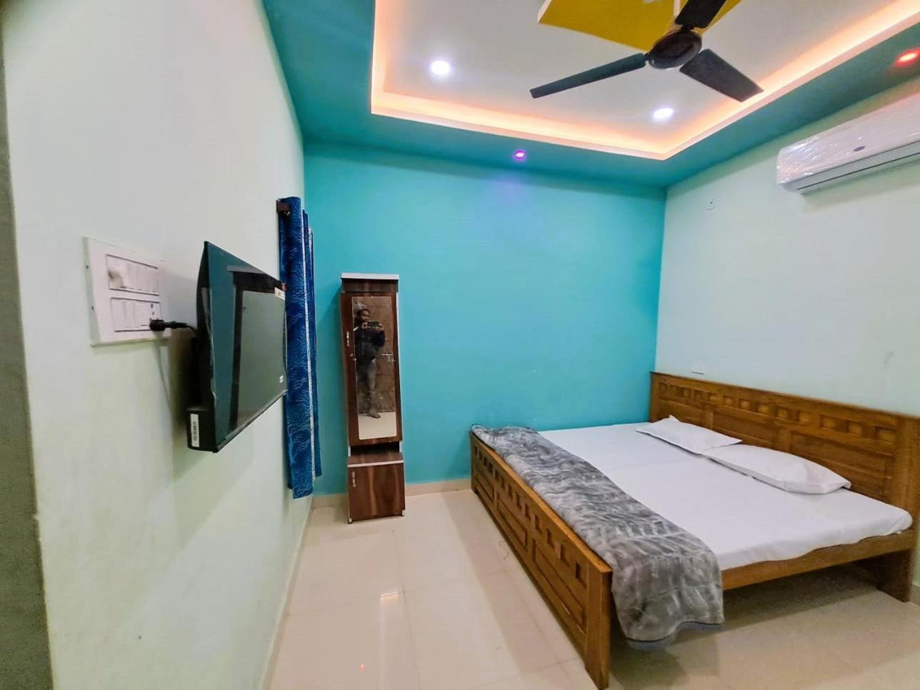 Utsav Lodge And Mangal Bhavan Pipariā Zewnętrze zdjęcie